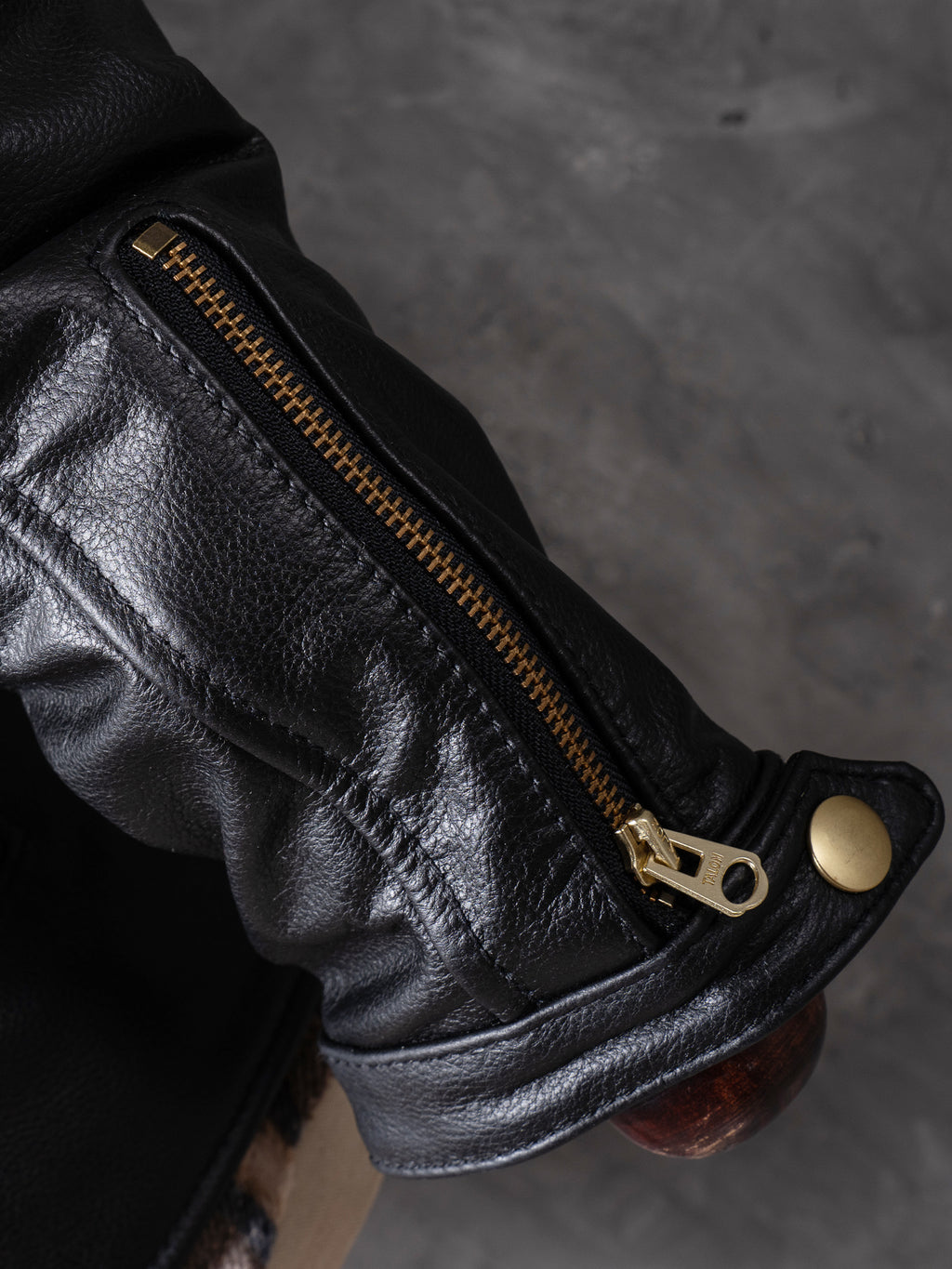 LJ2138 Black