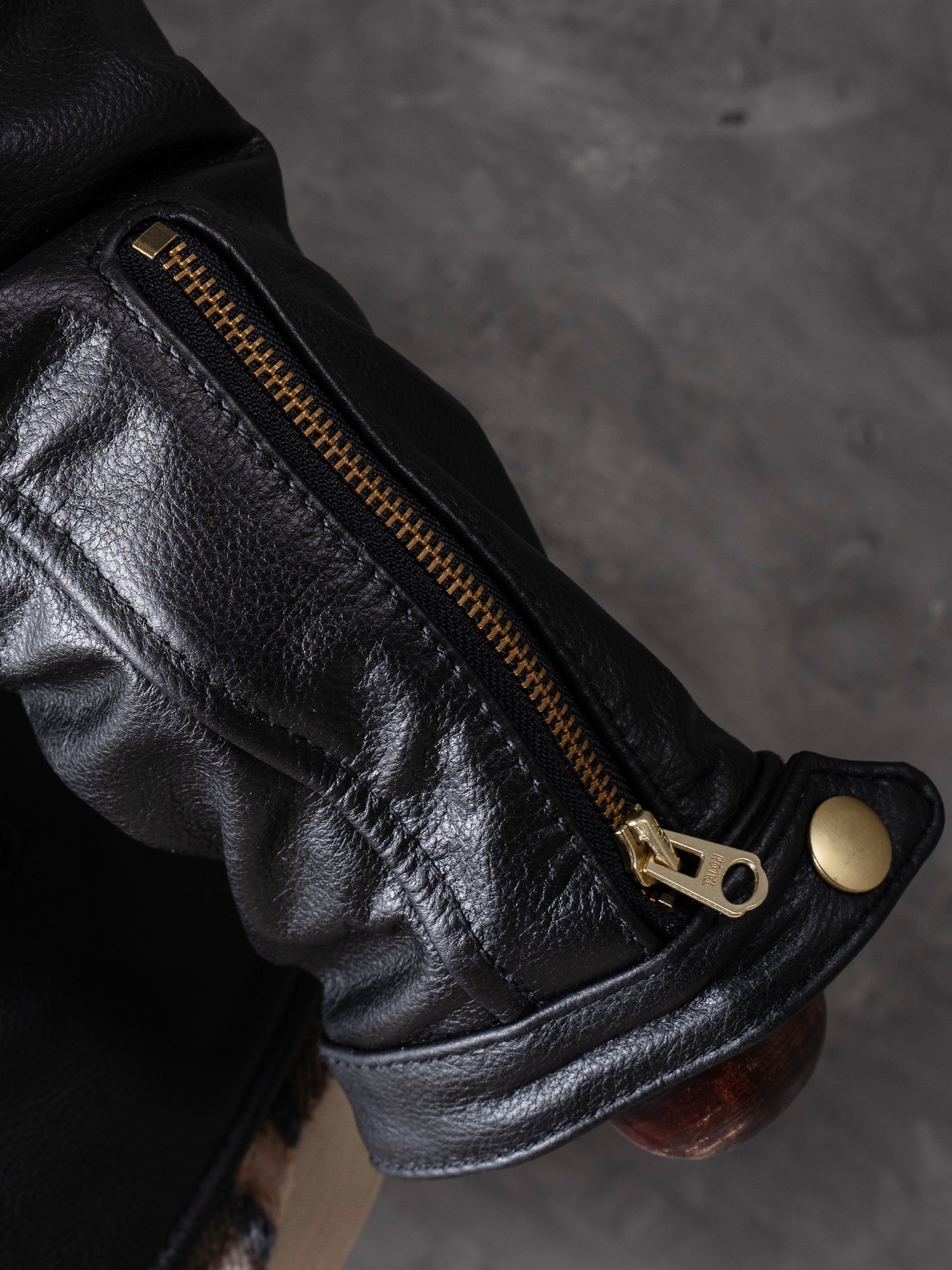 LJ2138 Black