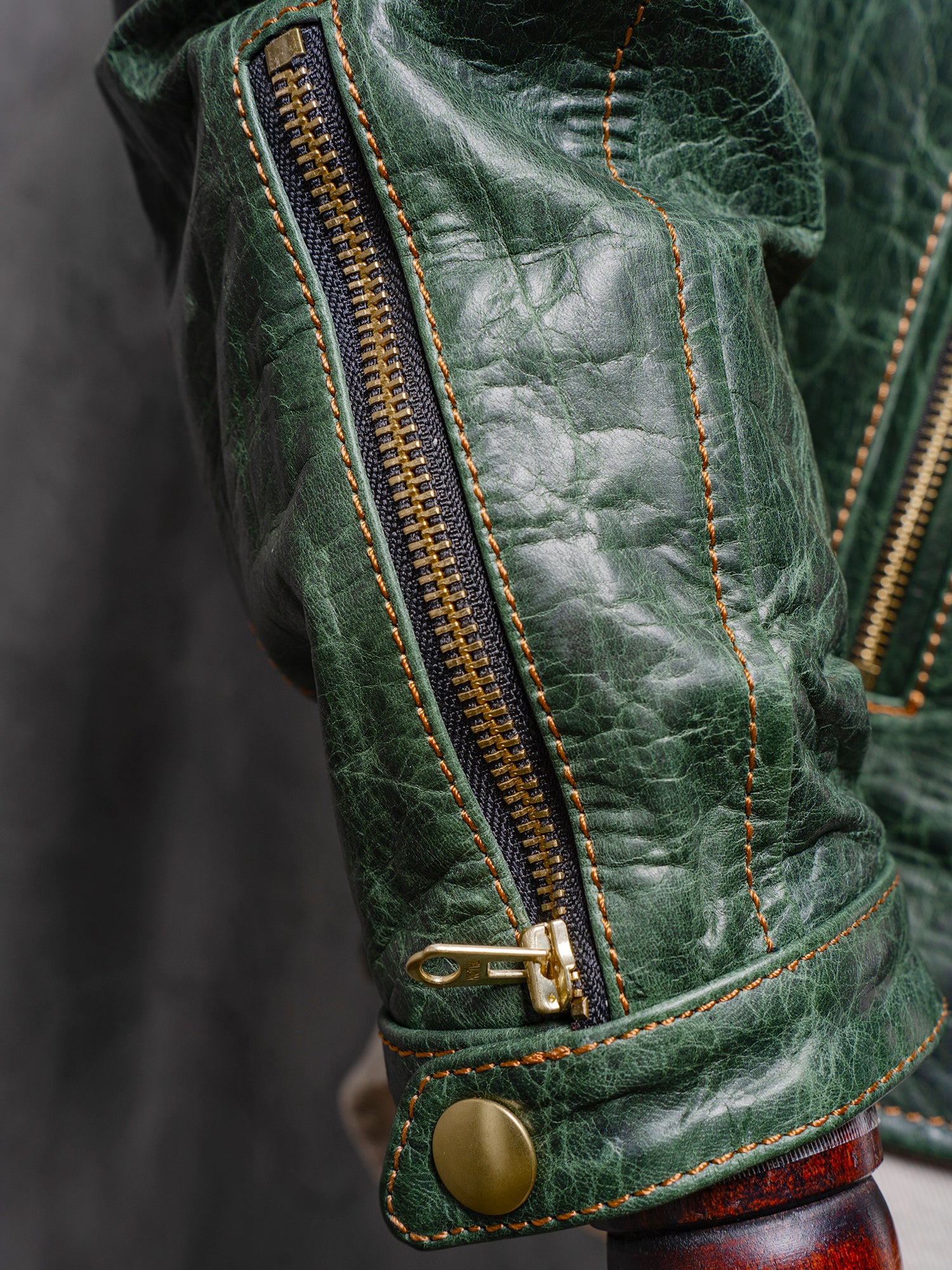 J100 Horsehide Motorcycle Jacket (LJ2138-1)